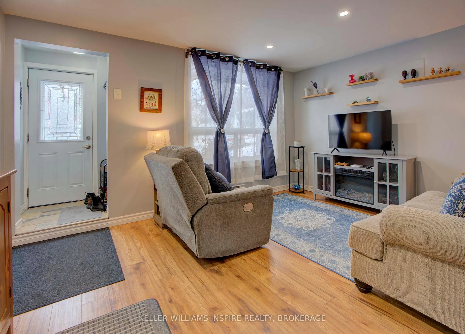 Photo 4 of Unit 28, 4427 Bath Road, Loyalist, Amherstview — HOMEH