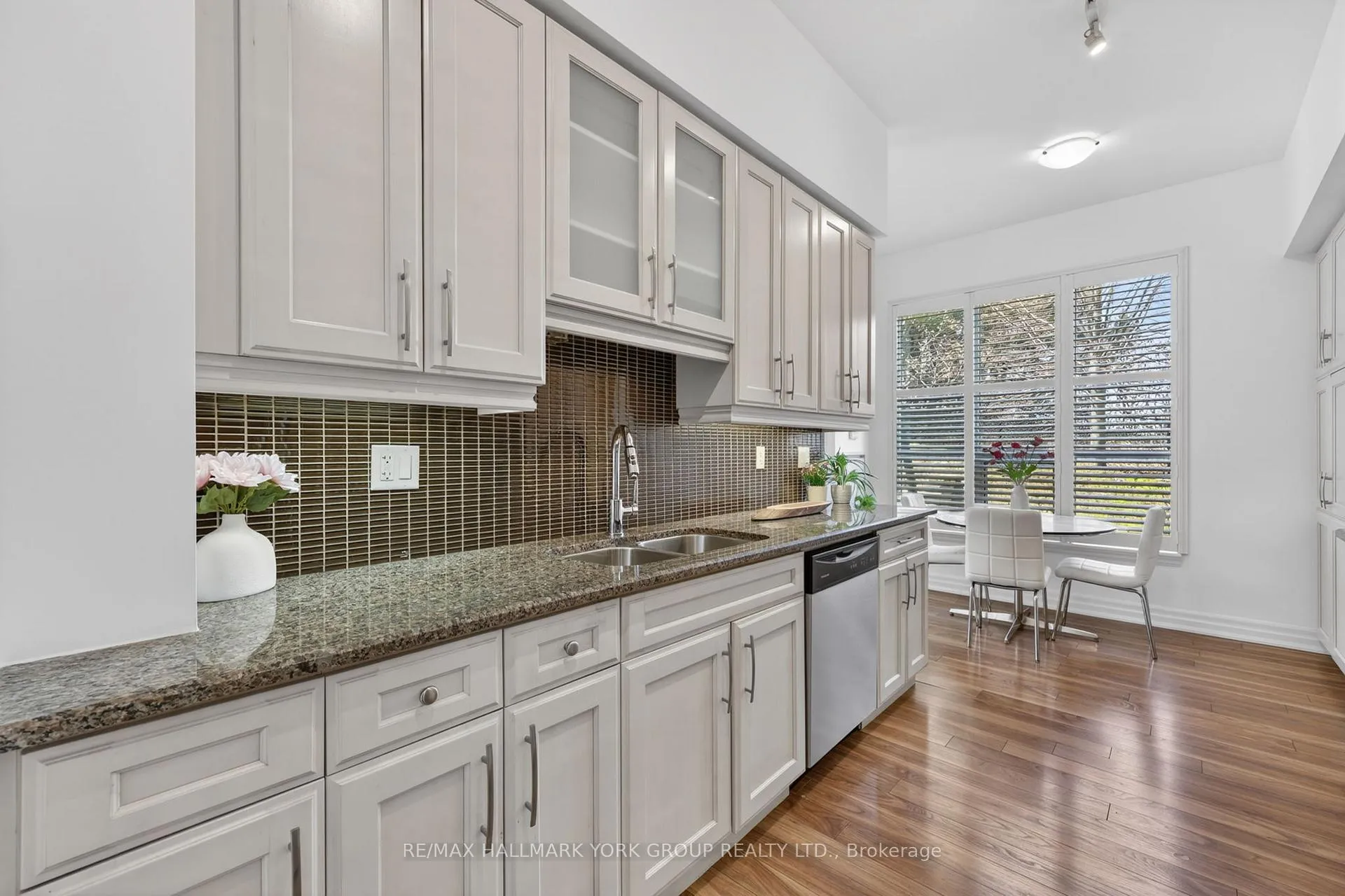 Photo 8 of Unit 109, 180 John Way, Aurora, Bayview Wellington — HOMEH