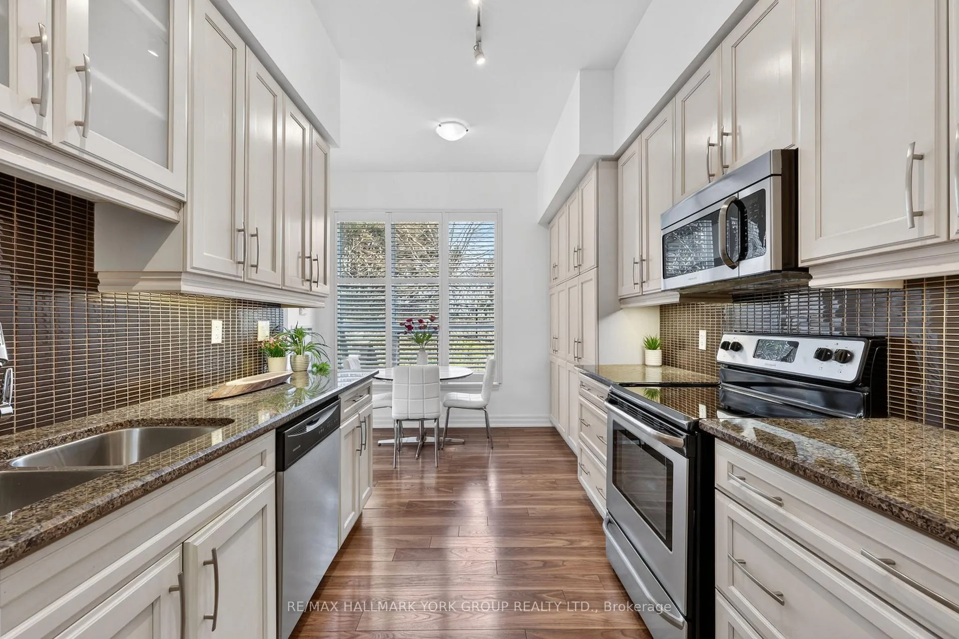 Photo 10 of Unit 109, 180 John Way, Aurora, Bayview Wellington — HOMEH