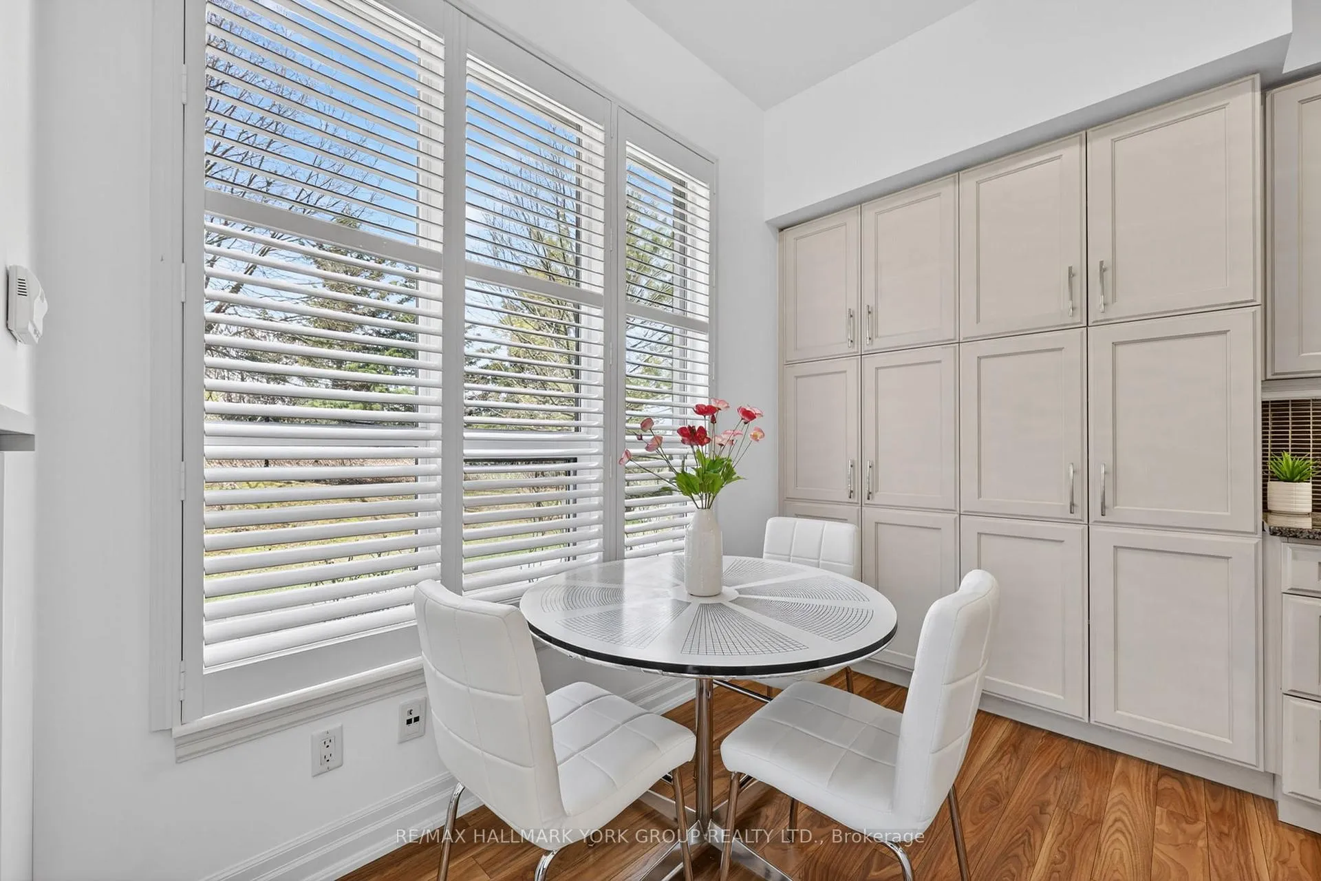 Photo 12 of Unit 109, 180 John Way, Aurora, Bayview Wellington — HOMEH