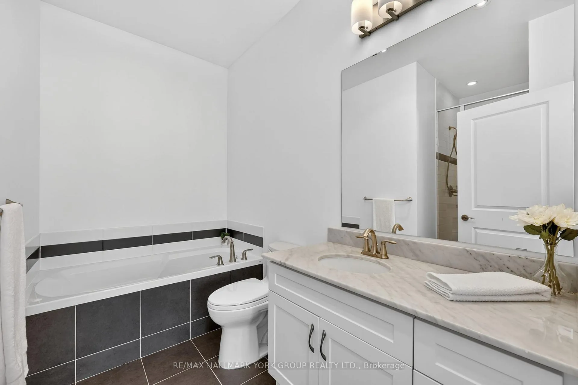 Photo 18 of Unit 109, 180 John Way, Aurora, Bayview Wellington — HOMEH