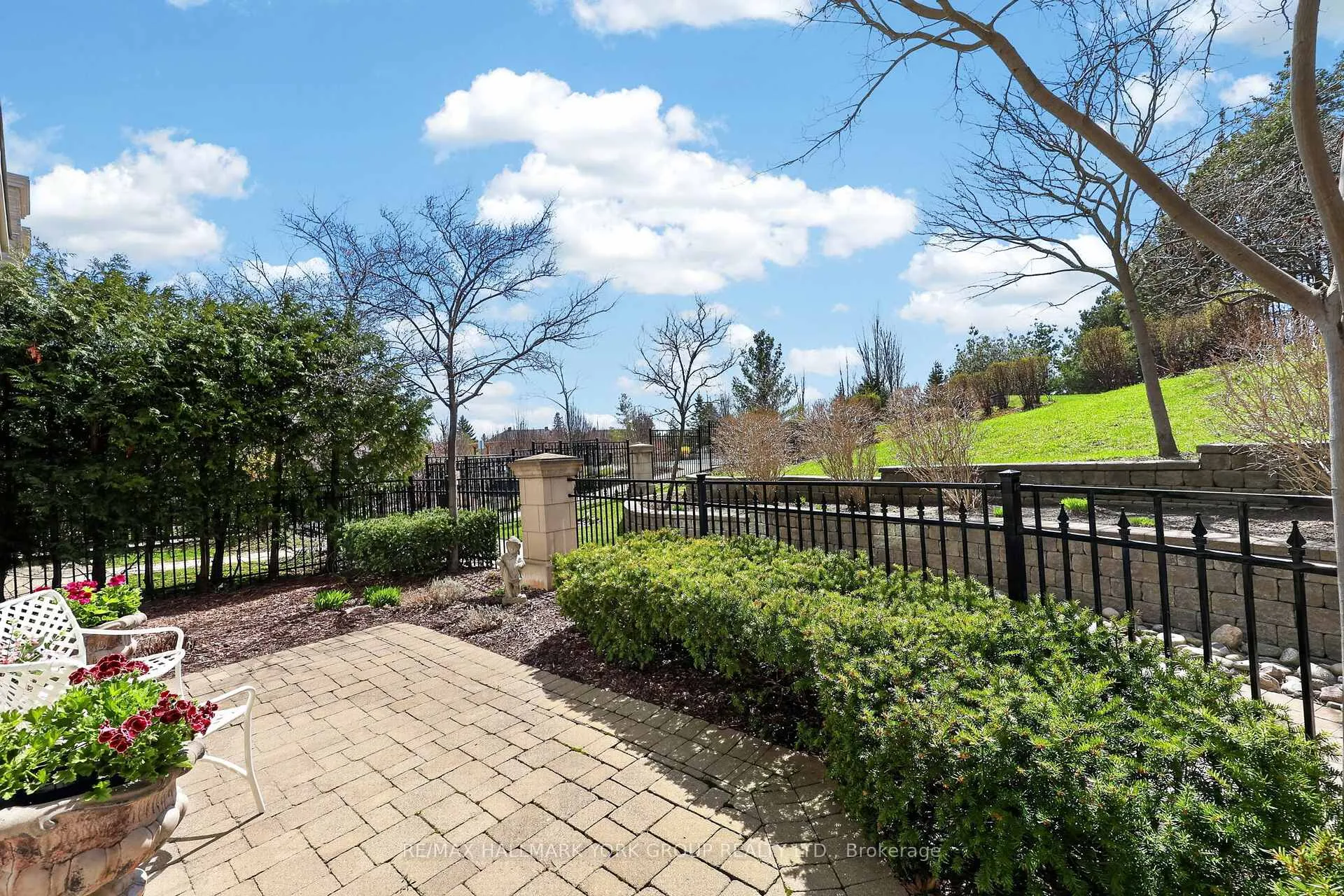 Photo 33 of Unit 109, 180 John Way, Aurora, Bayview Wellington — HOMEH