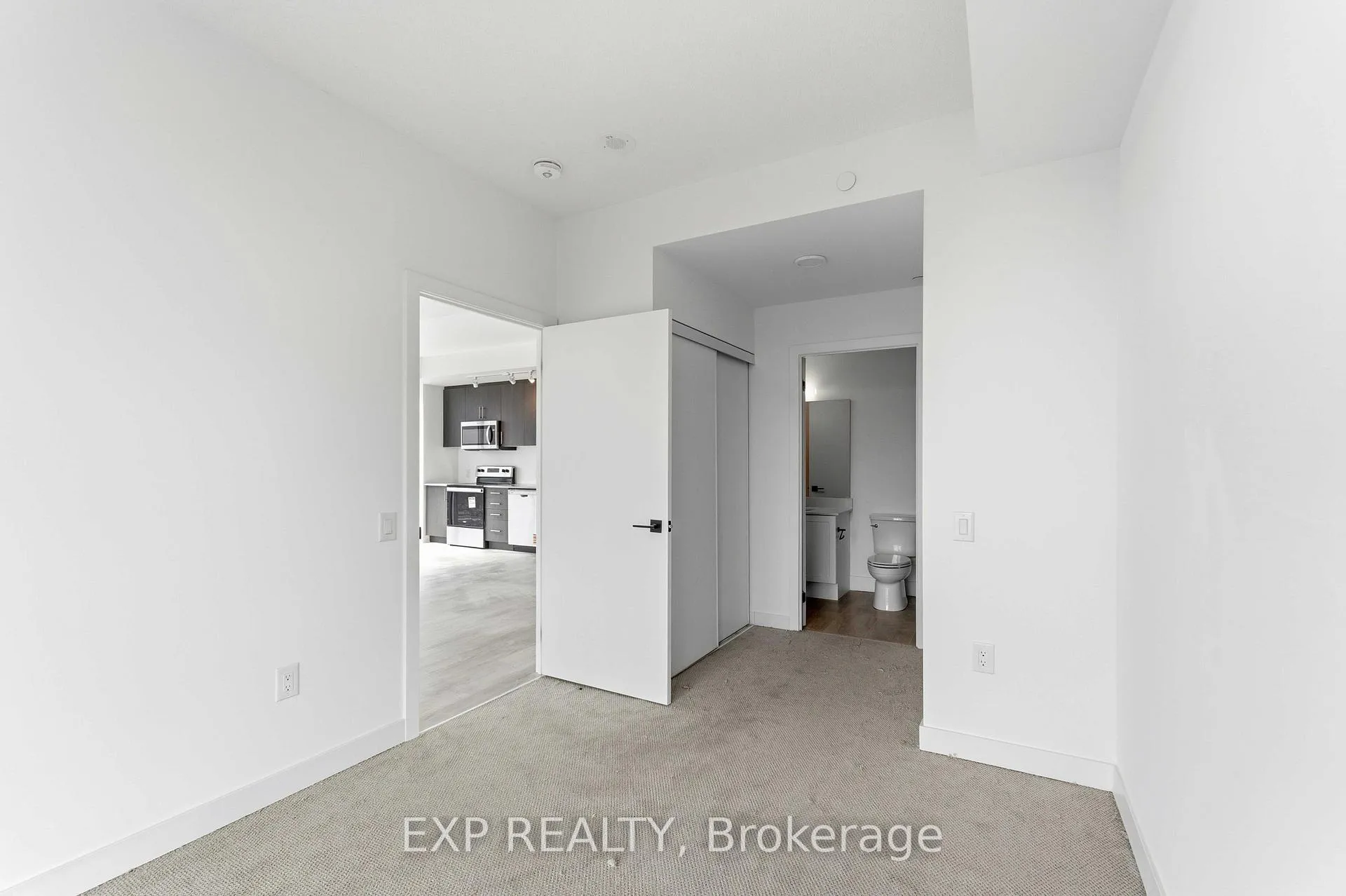 Photo 15 of Unit 1306, 2782 Barton Street E, Hamilton, Riverdale — HOMEH