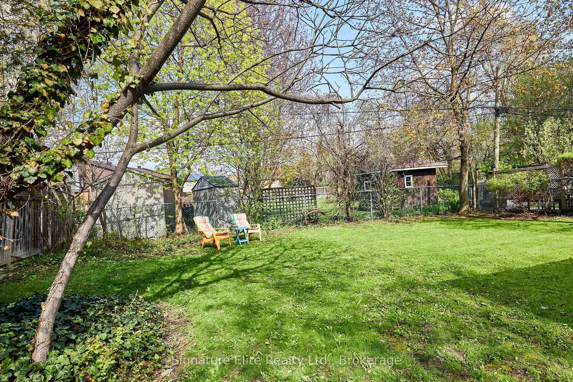 Photo 35 of 135 Toynbee Trail, Scarborough, Guildwood — HOMEH