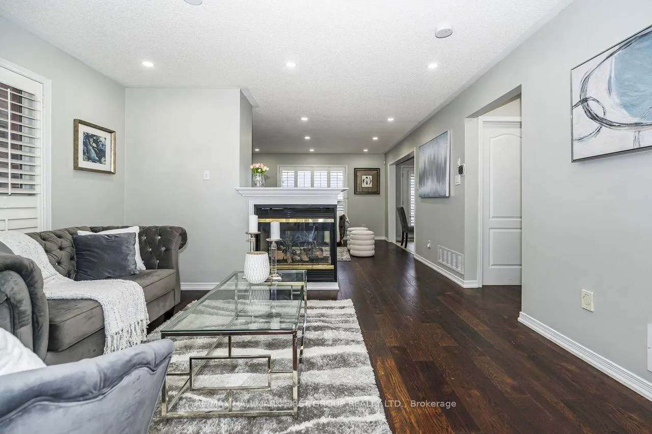 Photo 4 of 23 Durling Rock Street, Ajax, Northeast Ajax — HOMEH