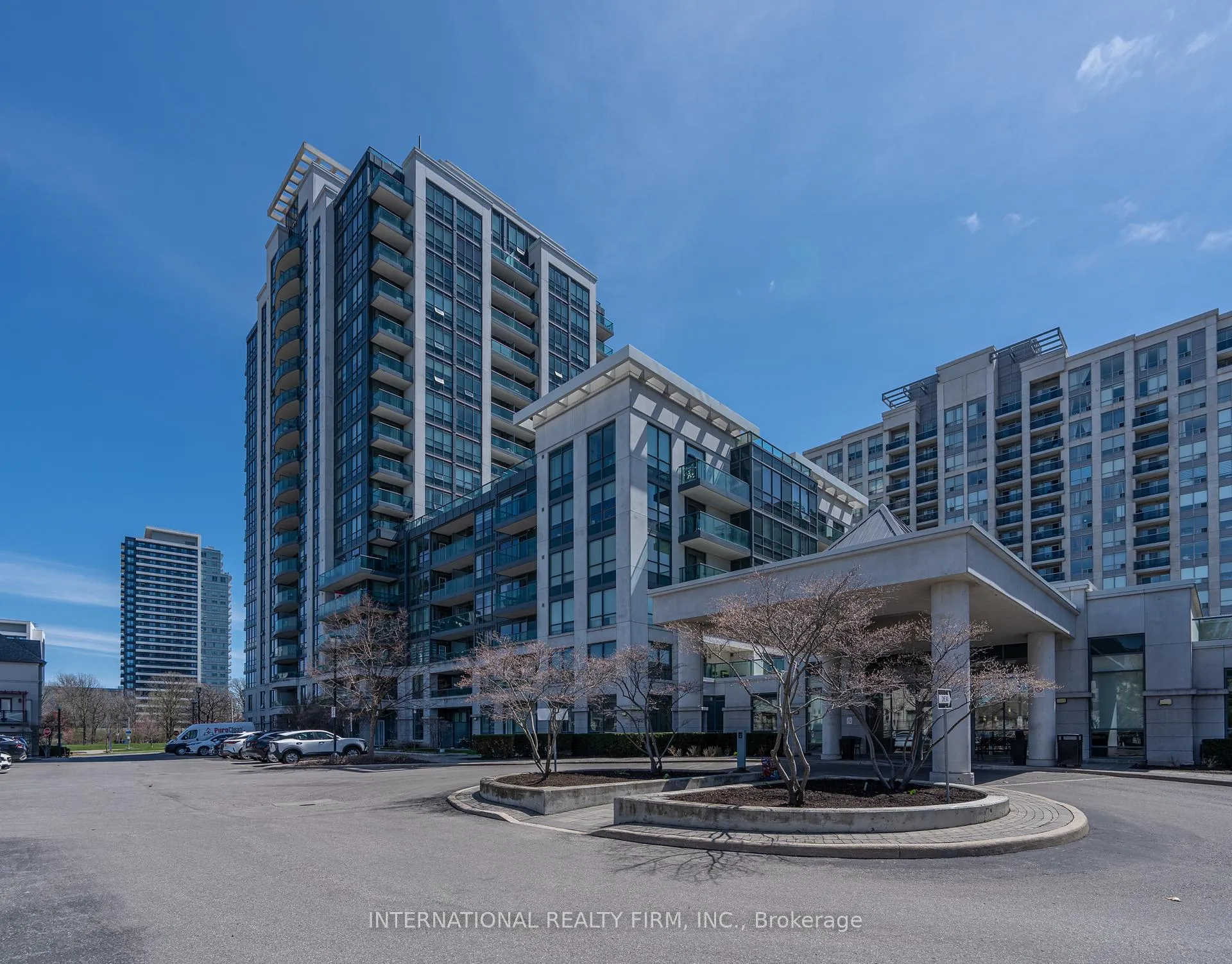 Front of Unit 204, 20 North Park Road