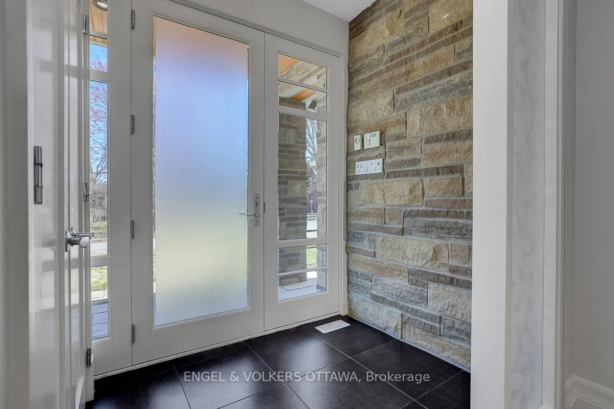 Photo 6 of 592 Brierwood Avenue, Ottawa, McKellar/Highland — HOMEH