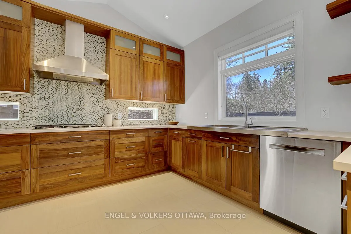 Photo 17 of 592 Brierwood Avenue, Ottawa, McKellar/Highland — HOMEH