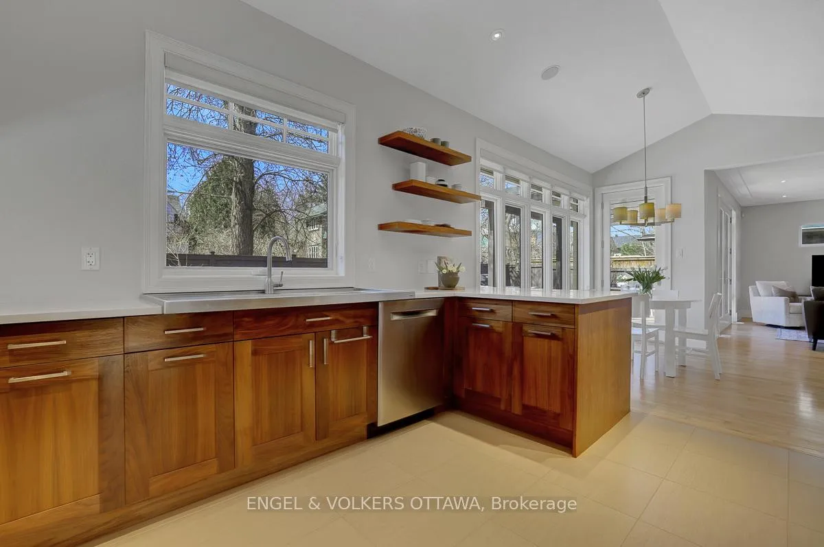 Photo 19 of 592 Brierwood Avenue, Ottawa, McKellar/Highland — HOMEH