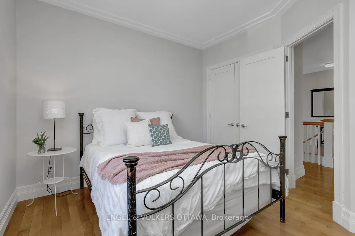 Photo 36 of 592 Brierwood Avenue, Ottawa, McKellar/Highland — HOMEH