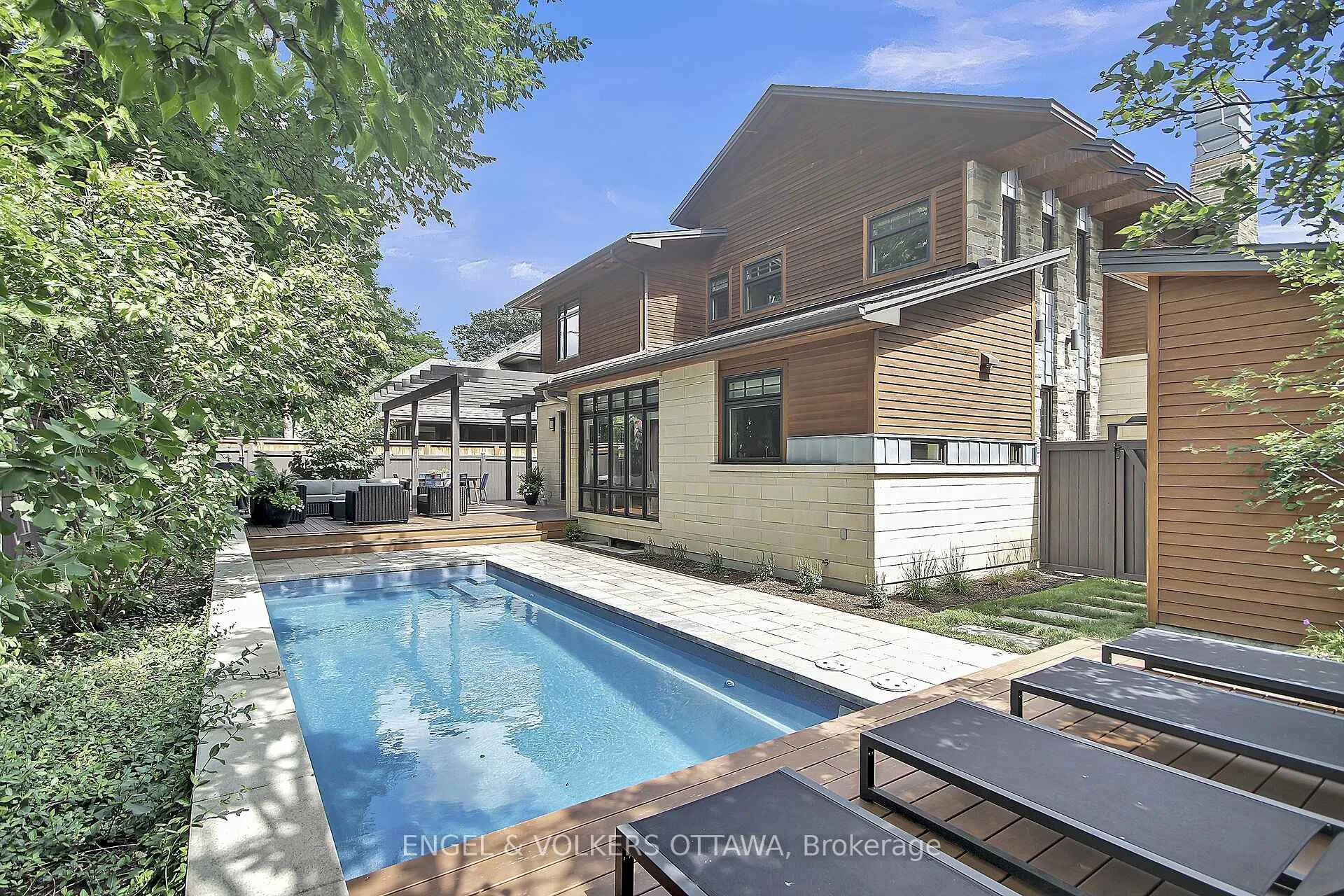 Photo 48 of 592 Brierwood Avenue, Ottawa, McKellar/Highland — HOMEH