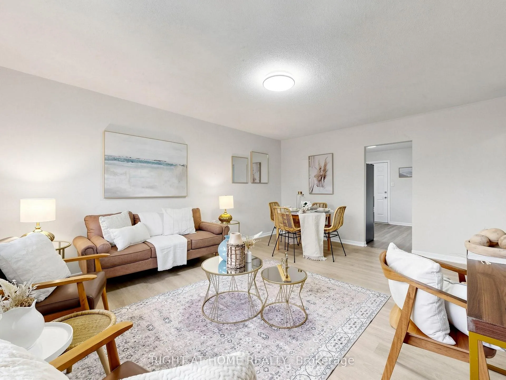 Photo 4 of 345 Dwight Avenue, Oshawa, Lakeview — HOMEH