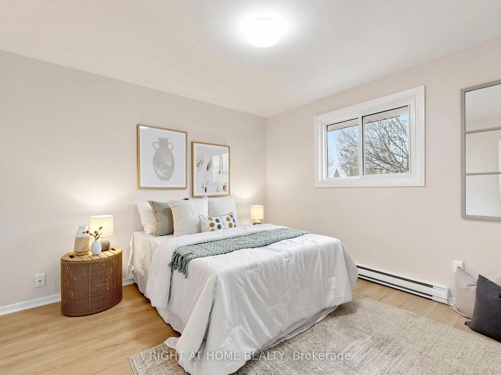 Photo 7 of 345 Dwight Avenue, Oshawa, Lakeview — HOMEH