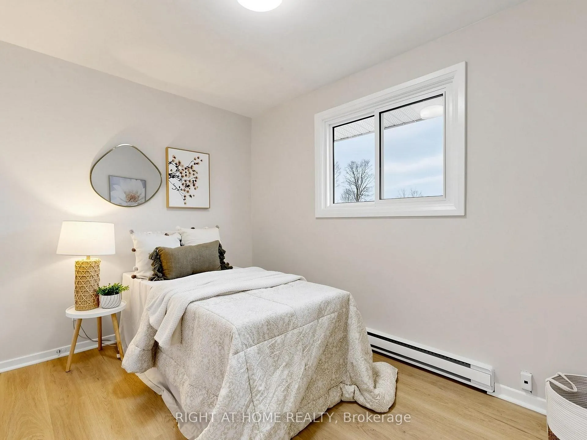 Photo 11 of 345 Dwight Avenue, Oshawa, Lakeview — HOMEH