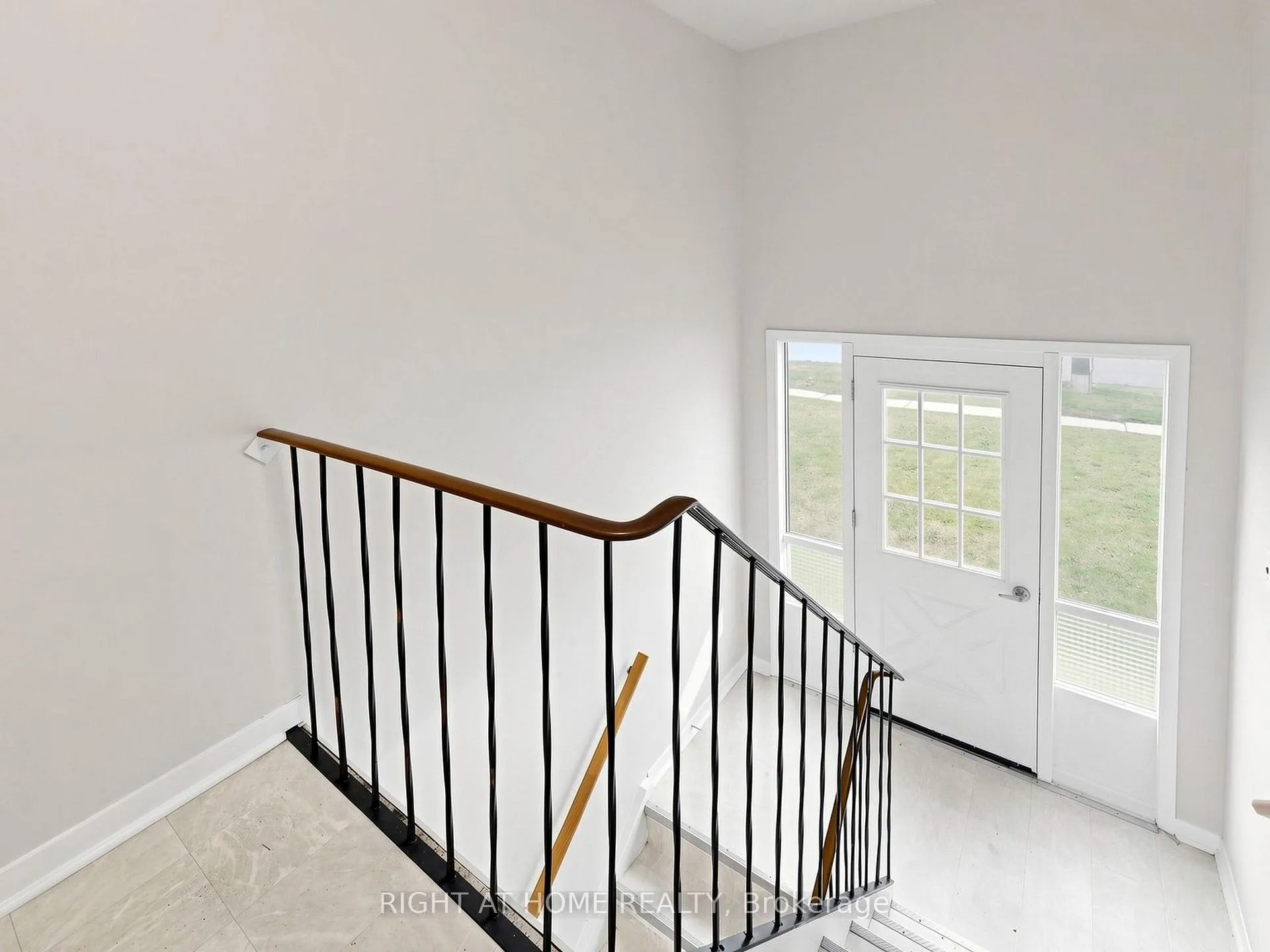 Photo 12 of 345 Dwight Avenue, Oshawa, Lakeview — HOMEH