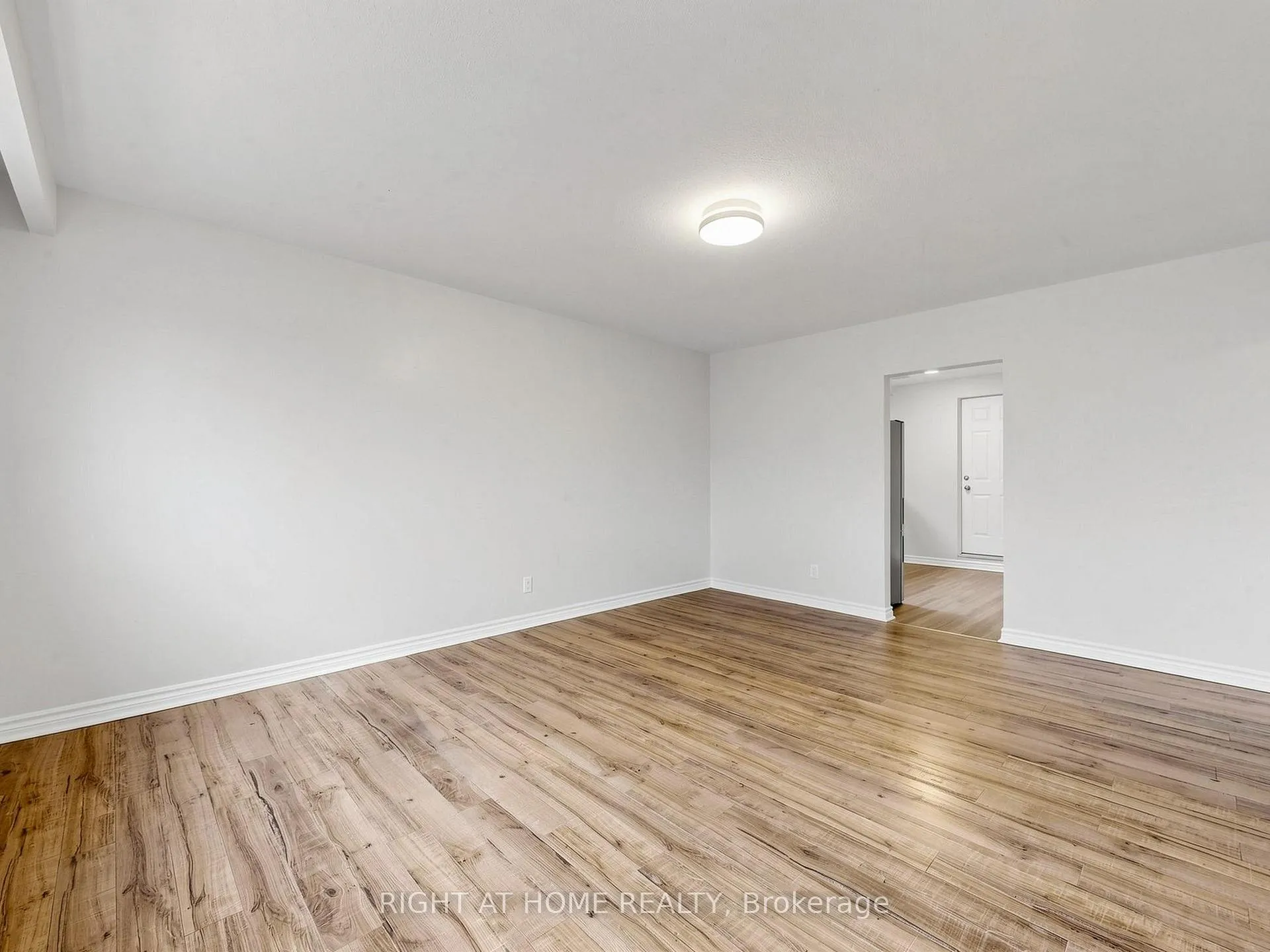 Photo 17 of 345 Dwight Avenue, Oshawa, Lakeview — HOMEH