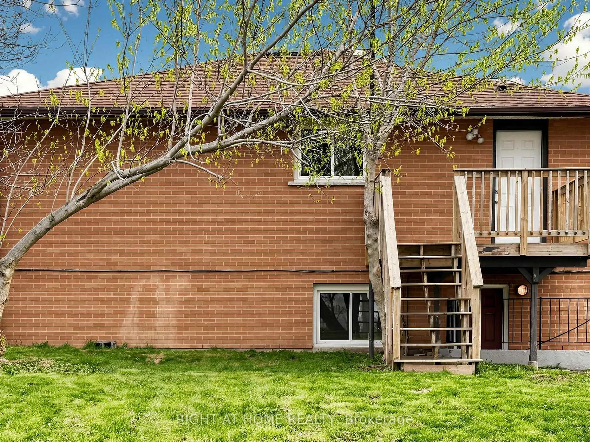 Photo 22 of 345 Dwight Avenue, Oshawa, Lakeview — HOMEH