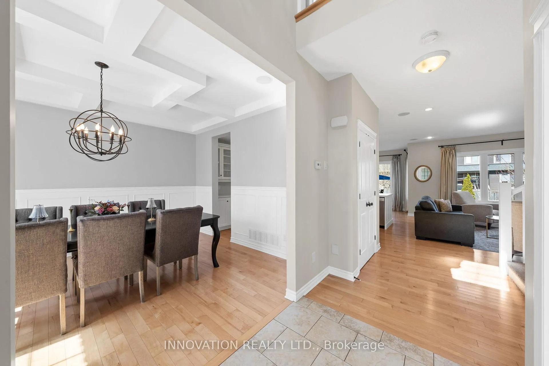 Photo 3 of 122 Corndav Way, Ottawa, Richmond — HOMEH