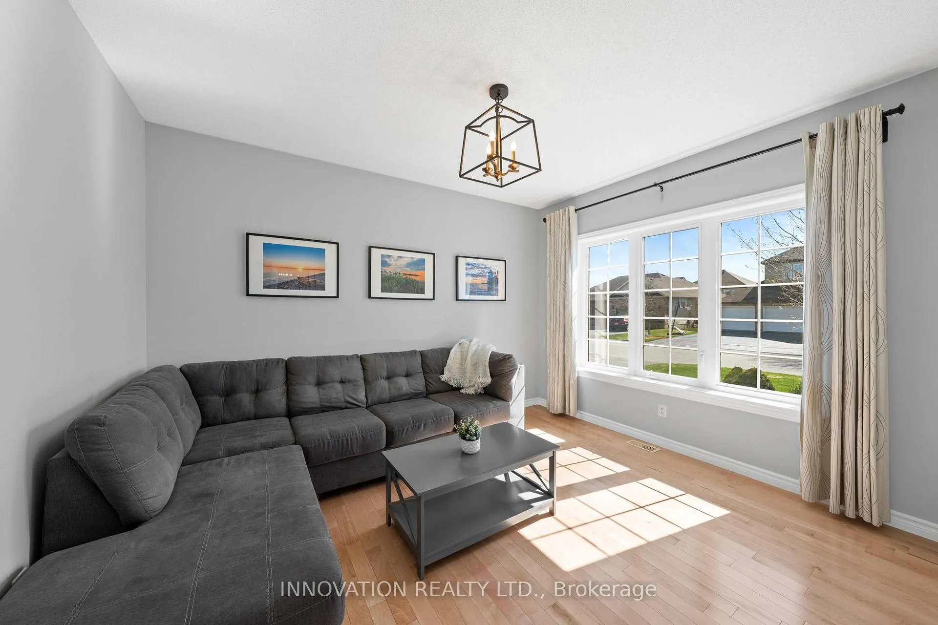 Photo 12 of 122 Corndav Way, Ottawa, Richmond — HOMEH