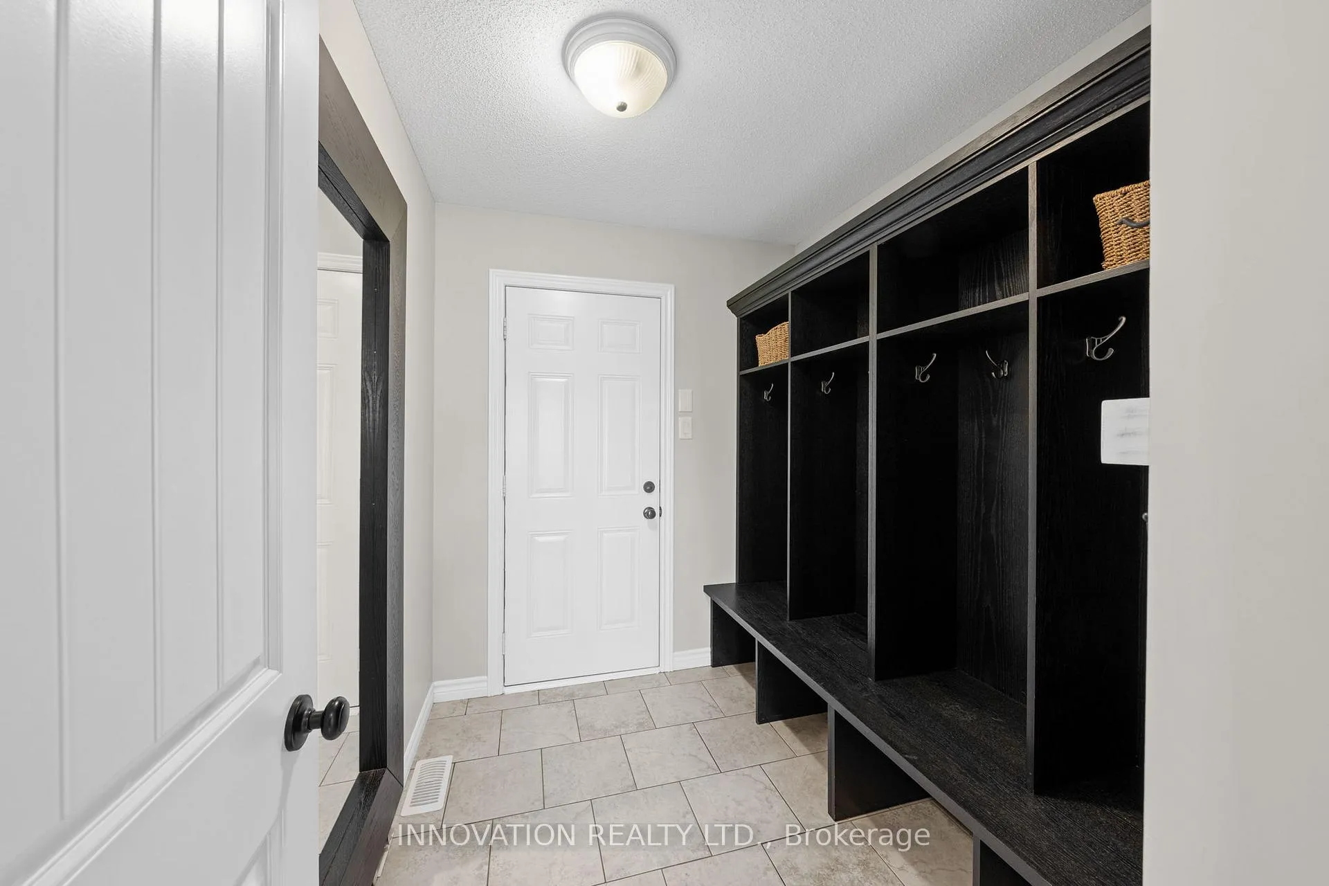 Photo 13 of 122 Corndav Way, Ottawa, Richmond — HOMEH
