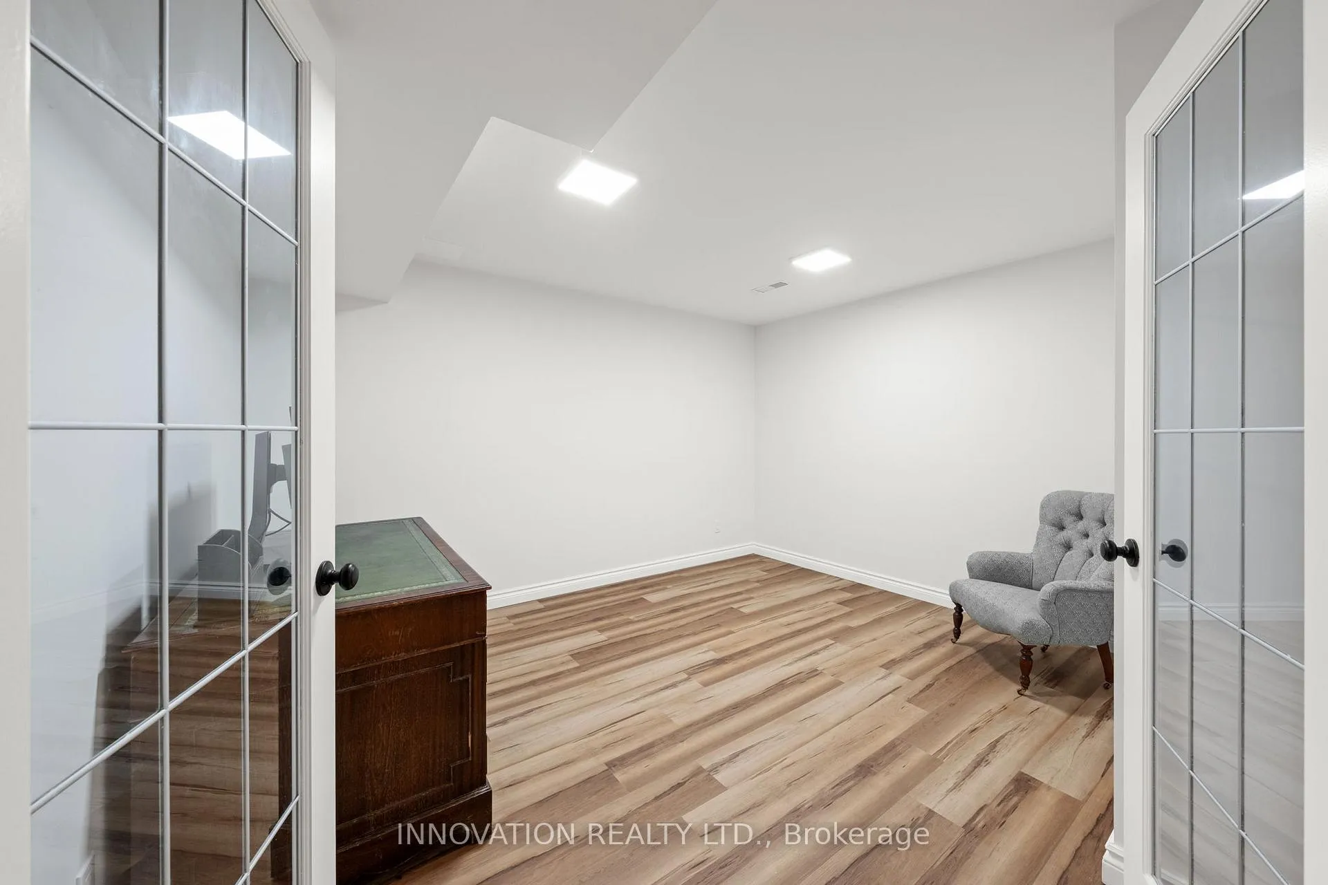 Photo 32 of 122 Corndav Way, Ottawa, Richmond — HOMEH
