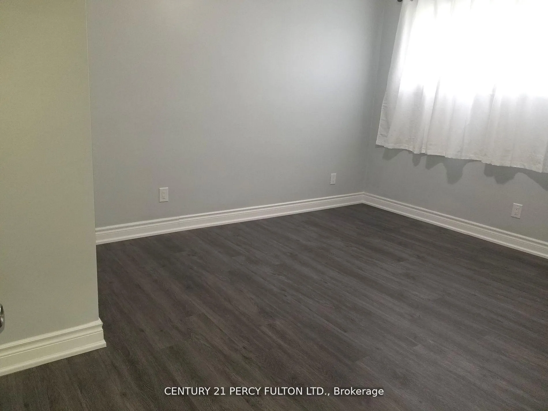 Photo 8 of 1033 Centre Street N, Whitby, Williamsburg — HOMEH