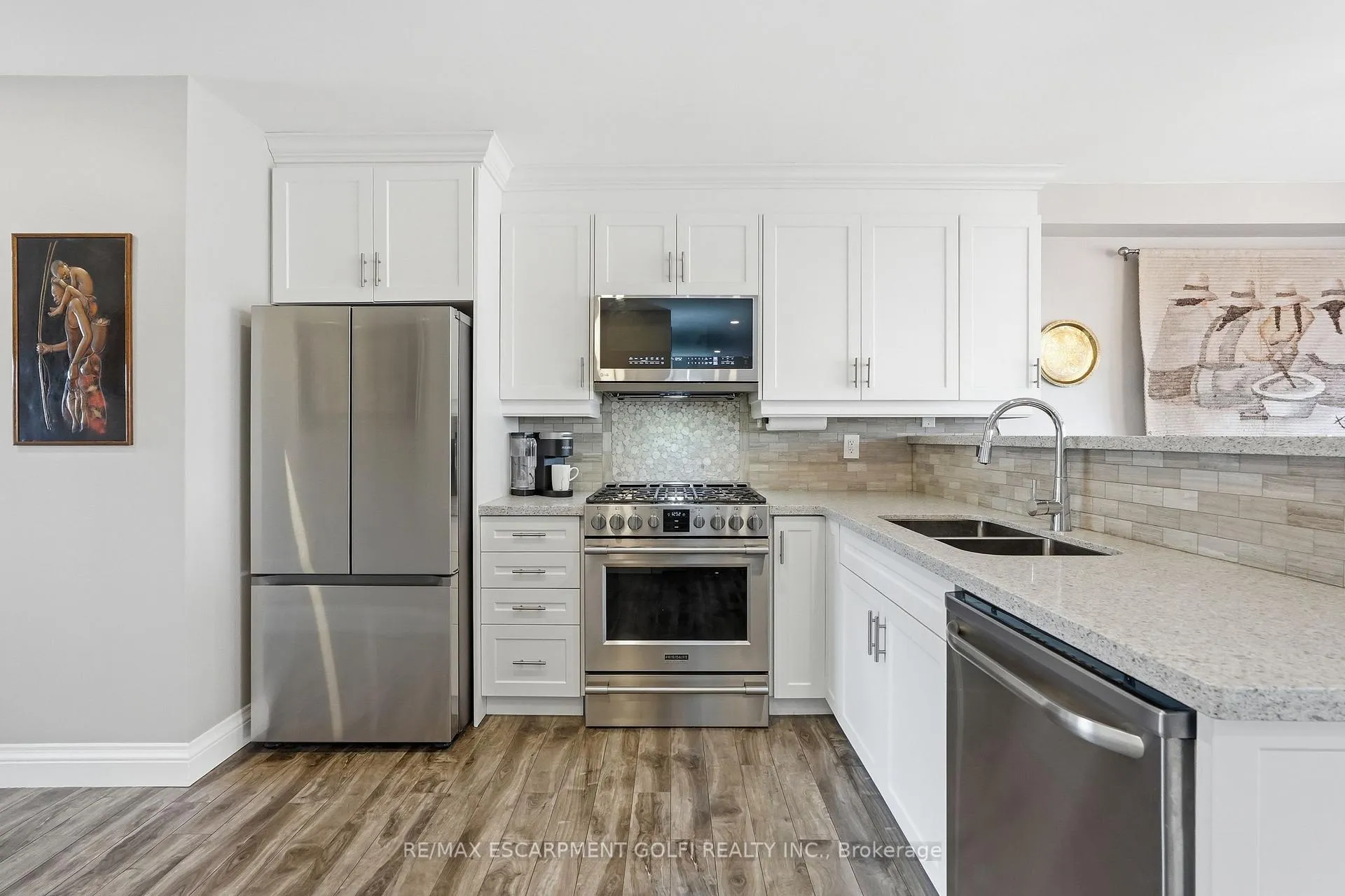 Photo 7 of 3 Rembe Avenue, Hamilton, Hamilton Beach — HOMEH