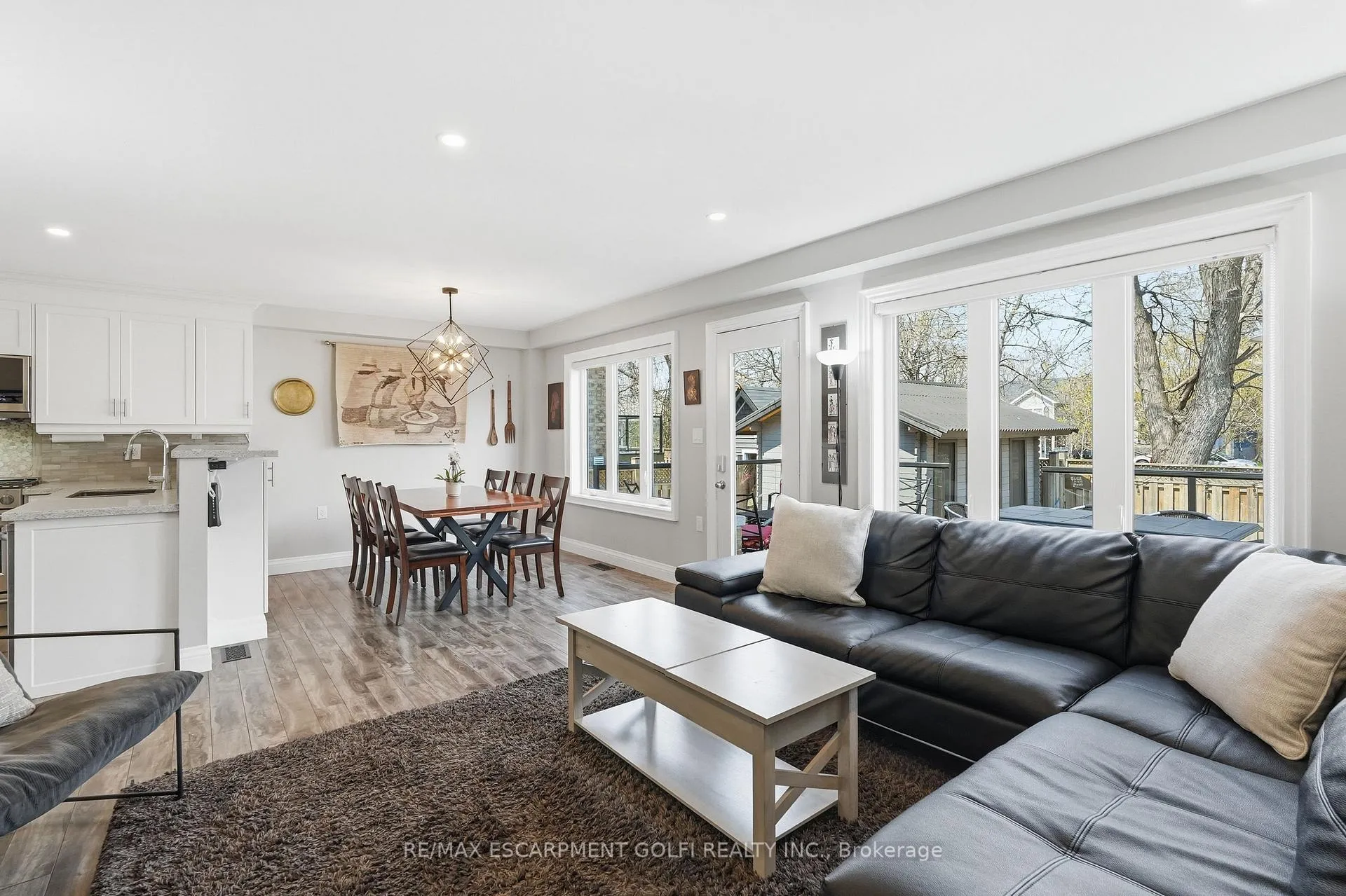 Photo 12 of 3 Rembe Avenue, Hamilton, Hamilton Beach — HOMEH