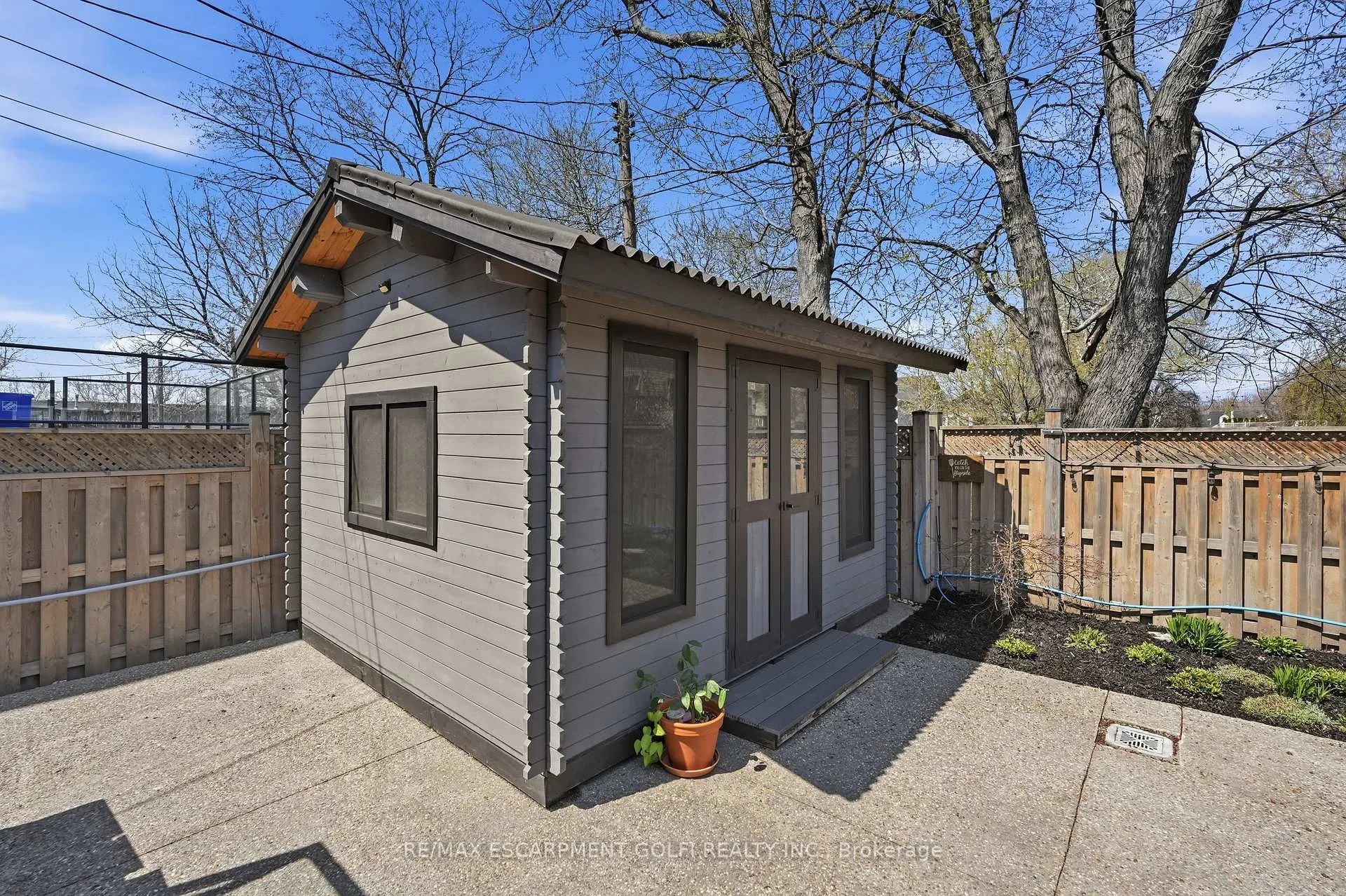Photo 27 of 3 Rembe Avenue, Hamilton, Hamilton Beach — HOMEH