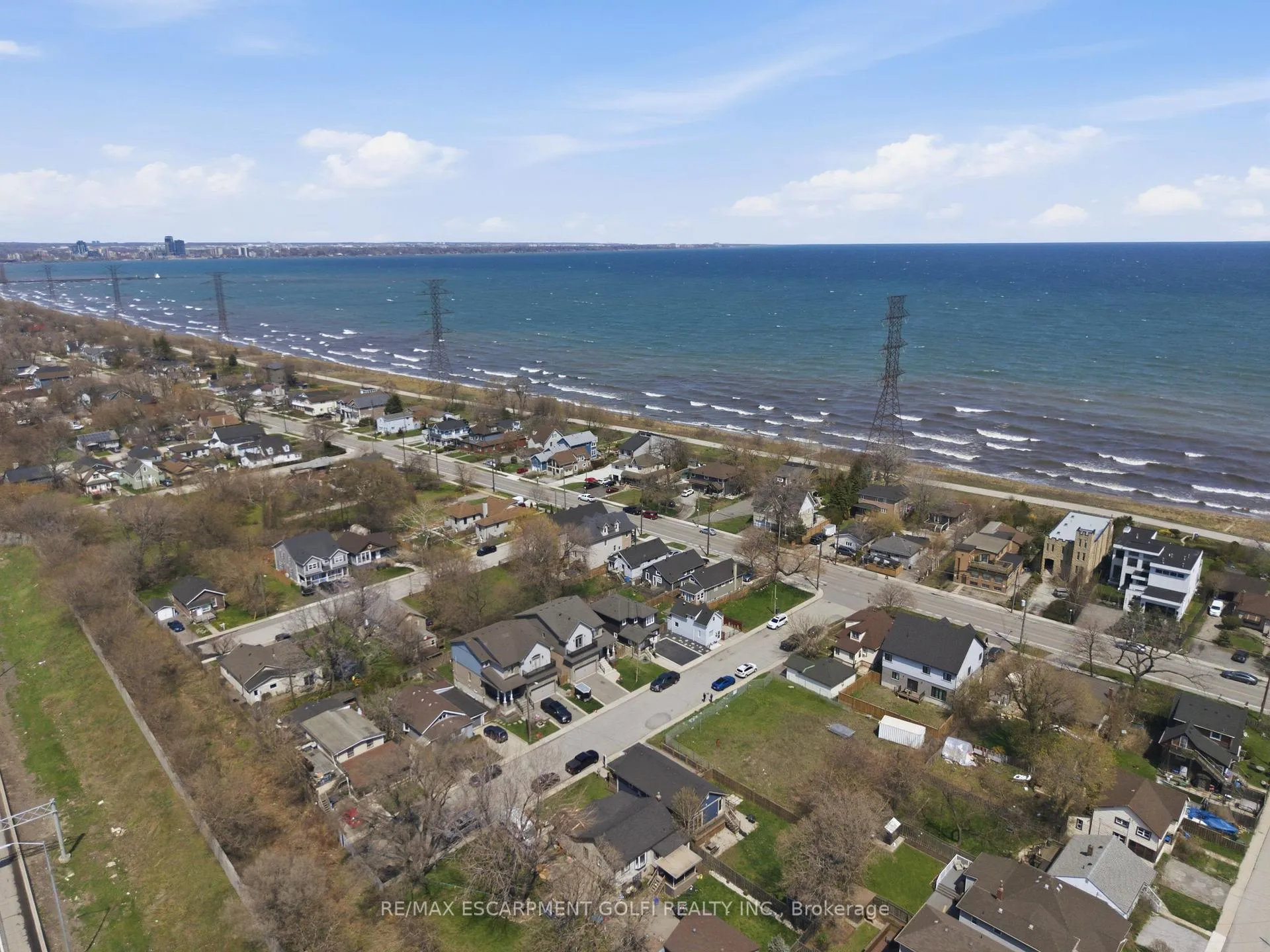 Photo 34 of 3 Rembe Avenue, Hamilton, Hamilton Beach — HOMEH