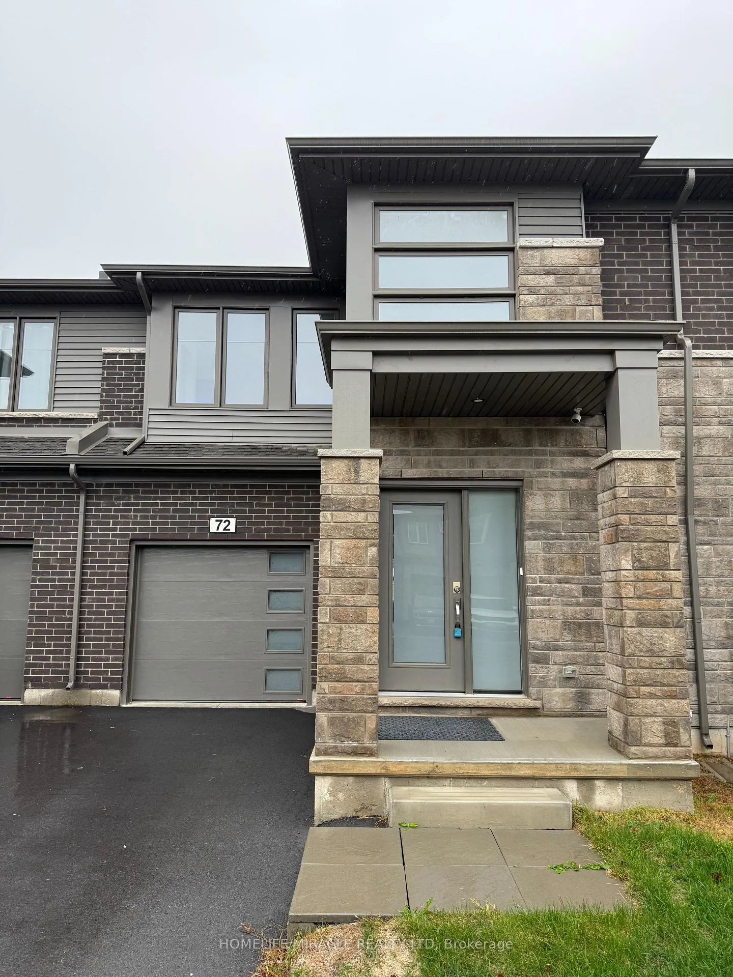 Photo 2 of 72 Samuel Avenue, Pelham, Fonthill — HOMEH