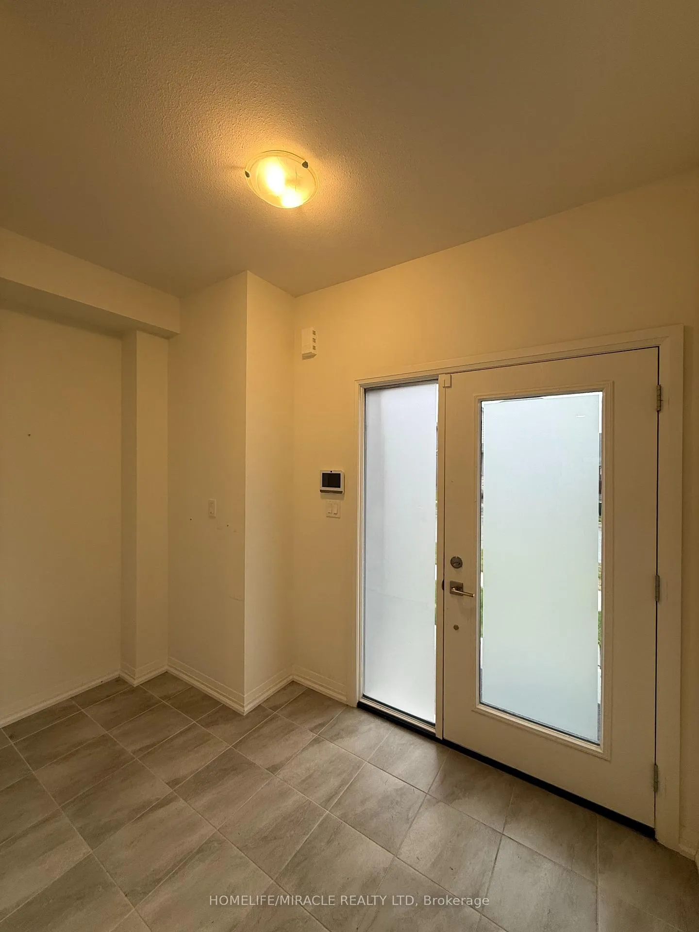 Photo 5 of 72 Samuel Avenue, Pelham, Fonthill — HOMEH