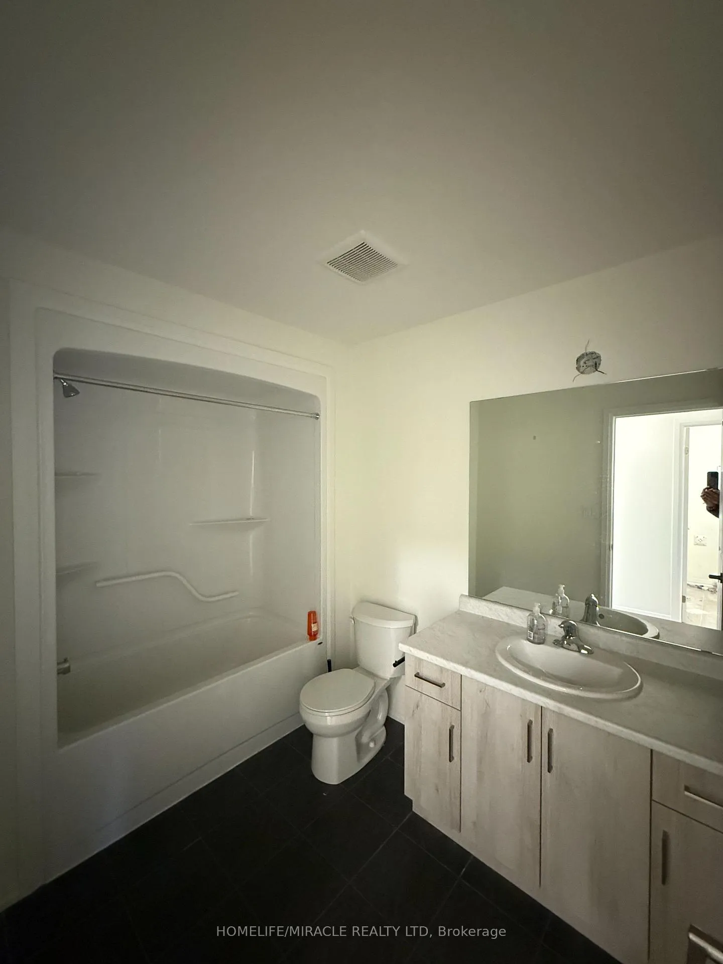 Photo 13 of 72 Samuel Avenue, Pelham, Fonthill — HOMEH