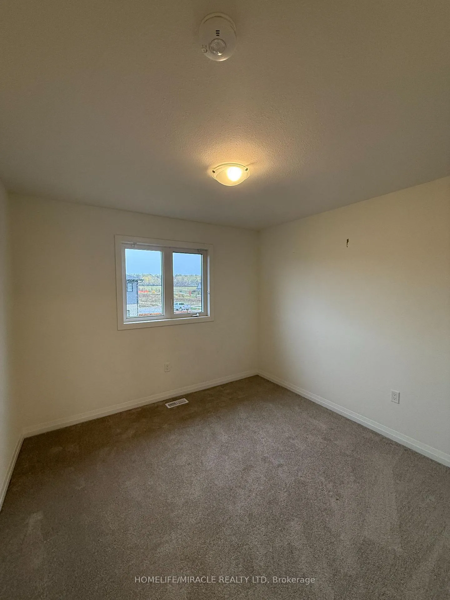 Photo 14 of 72 Samuel Avenue, Pelham, Fonthill — HOMEH