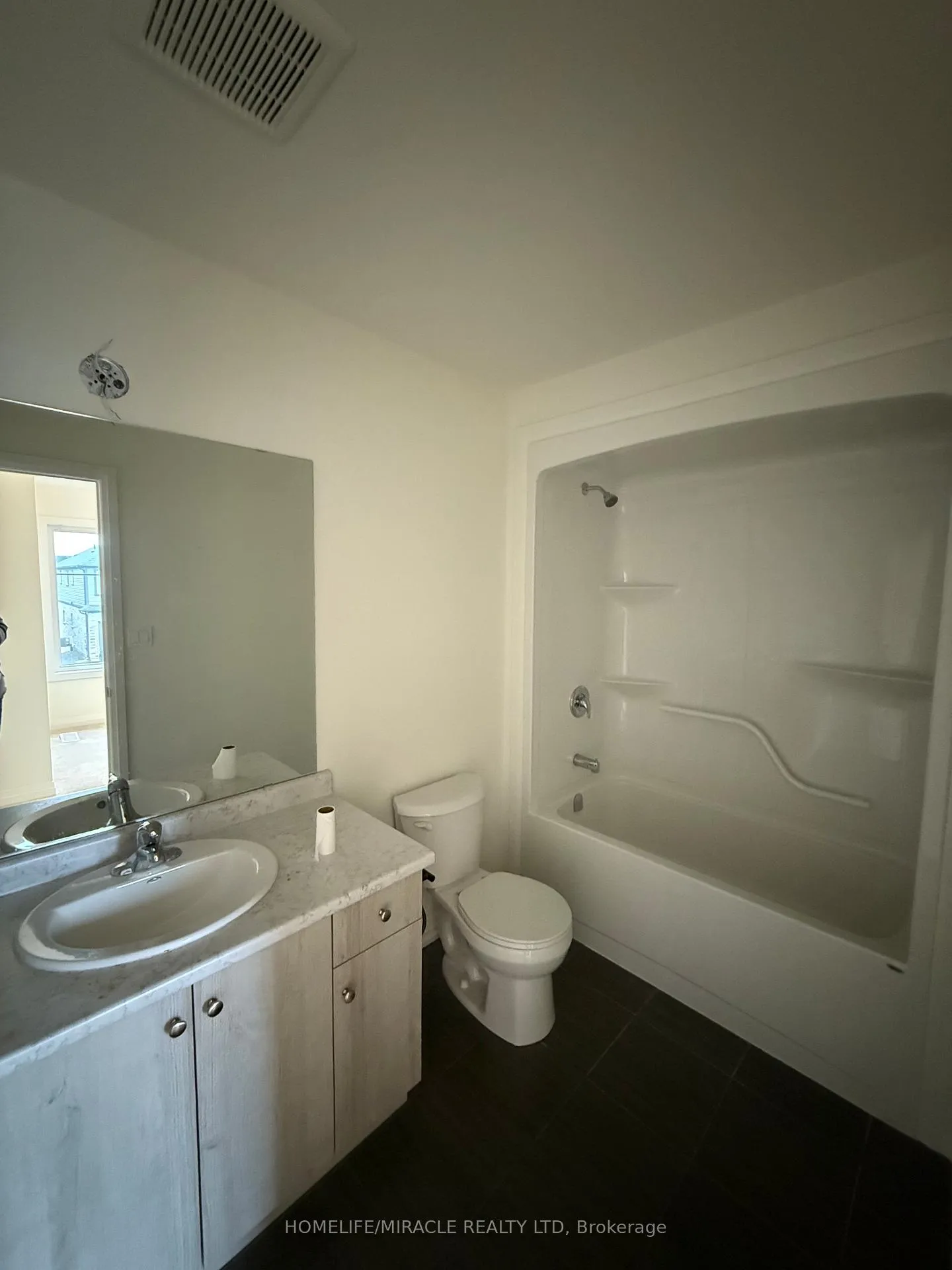 Photo 18 of 72 Samuel Avenue, Pelham, Fonthill — HOMEH