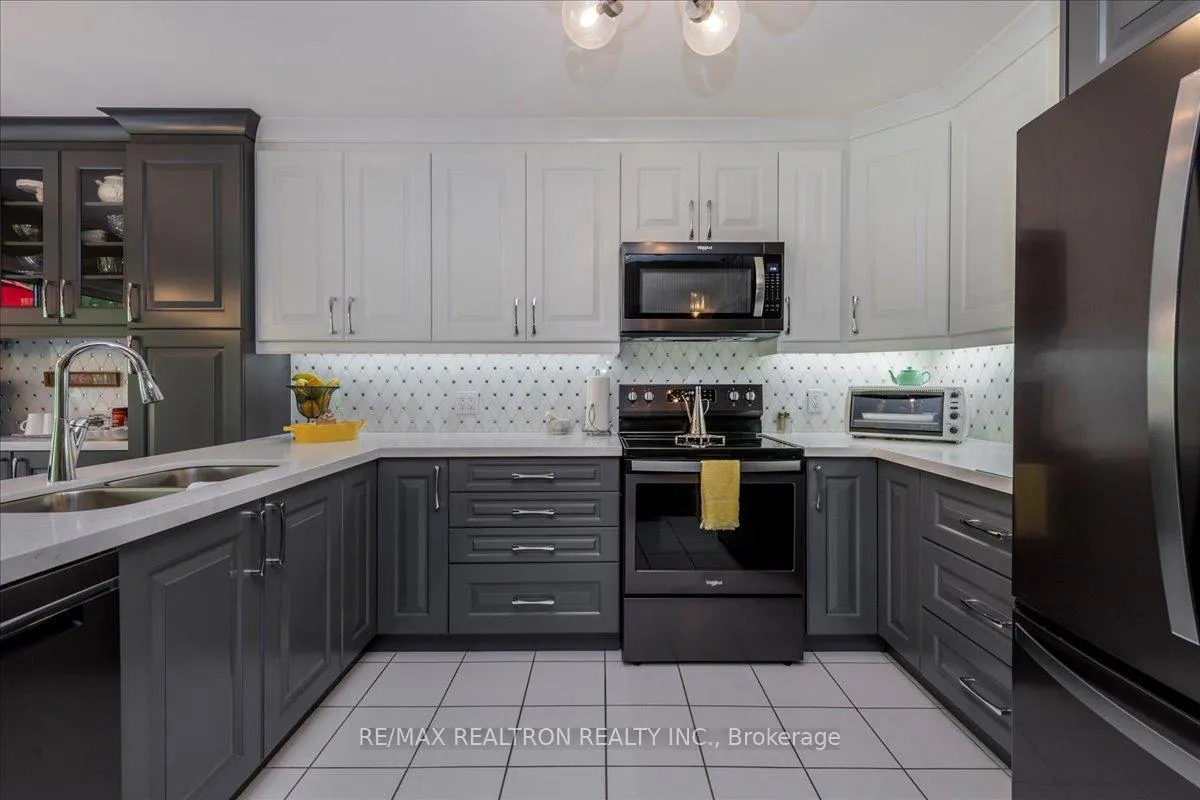 Photo 10 of 44 Columbia Road, Barrie, Holly — HOMEH