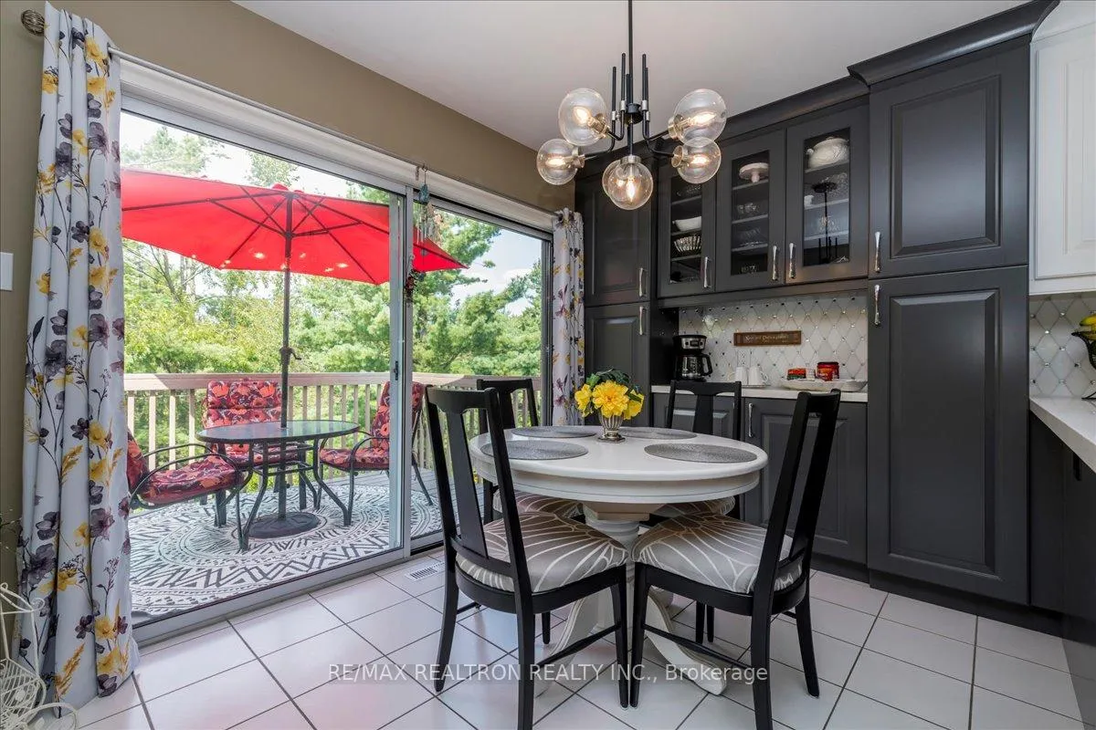 Photo 12 of 44 Columbia Road, Barrie, Holly — HOMEH