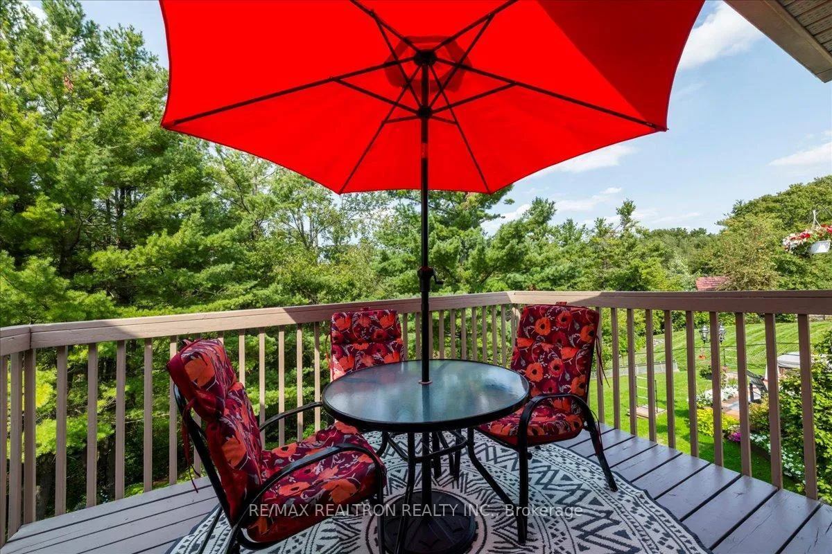 Photo 13 of 44 Columbia Road, Barrie, Holly — HOMEH