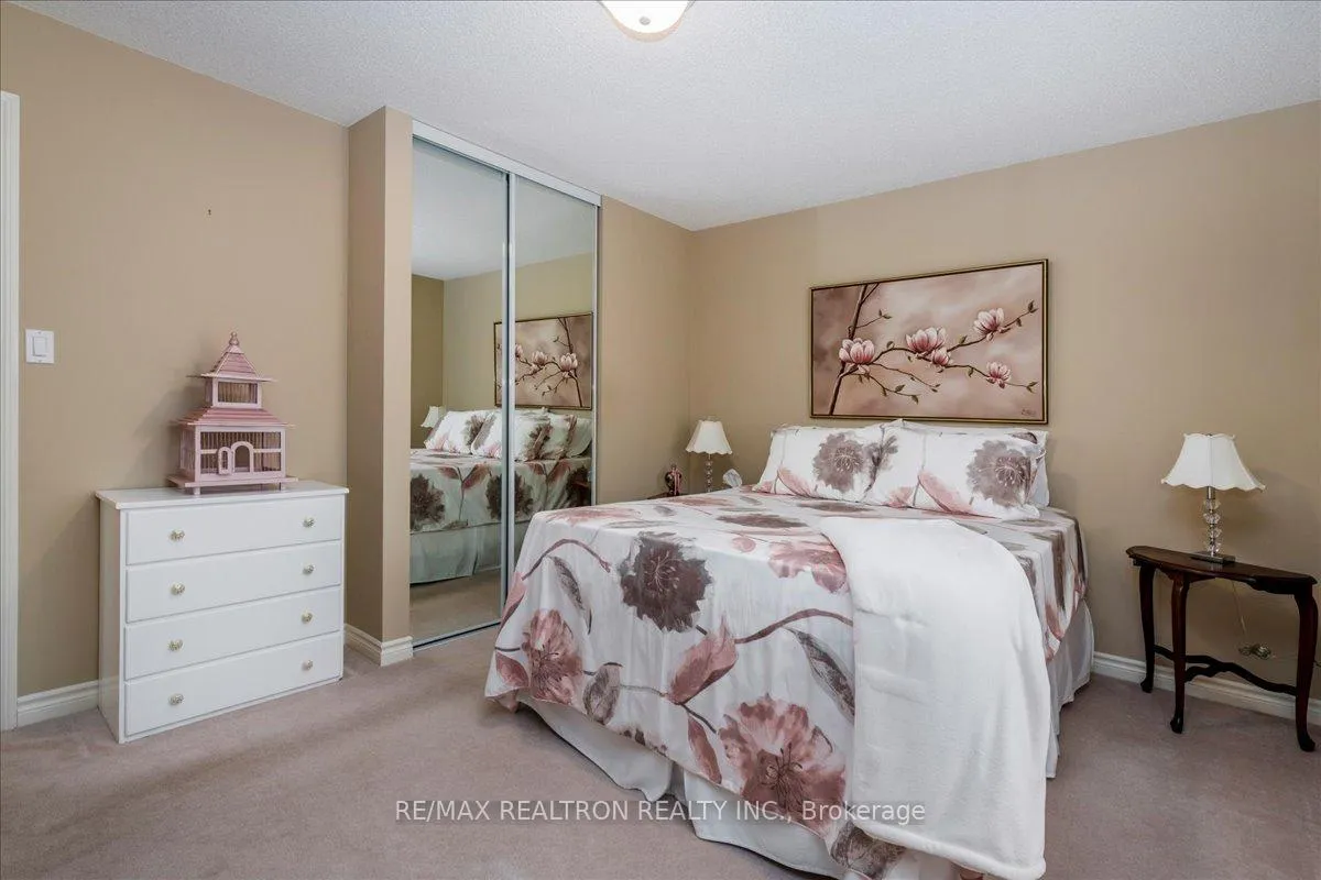 Photo 18 of 44 Columbia Road, Barrie, Holly — HOMEH