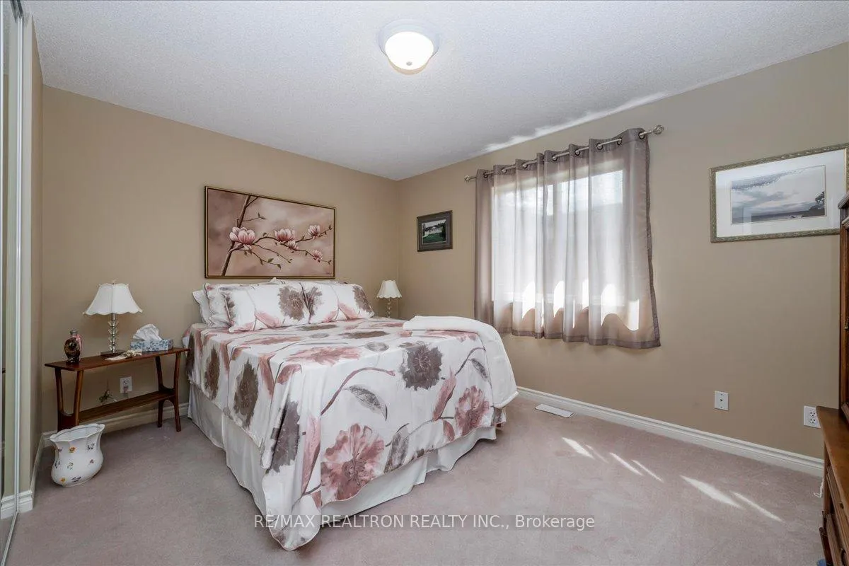 Photo 19 of 44 Columbia Road, Barrie, Holly — HOMEH