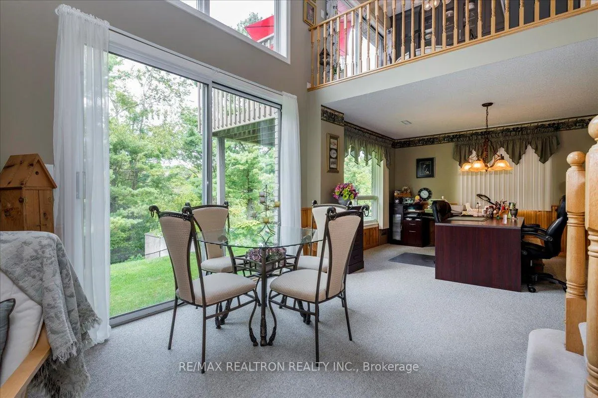 Photo 22 of 44 Columbia Road, Barrie, Holly — HOMEH