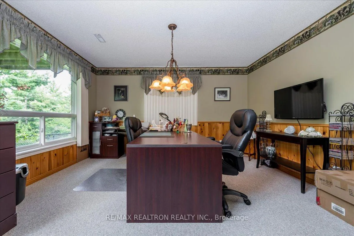 Photo 23 of 44 Columbia Road, Barrie, Holly — HOMEH