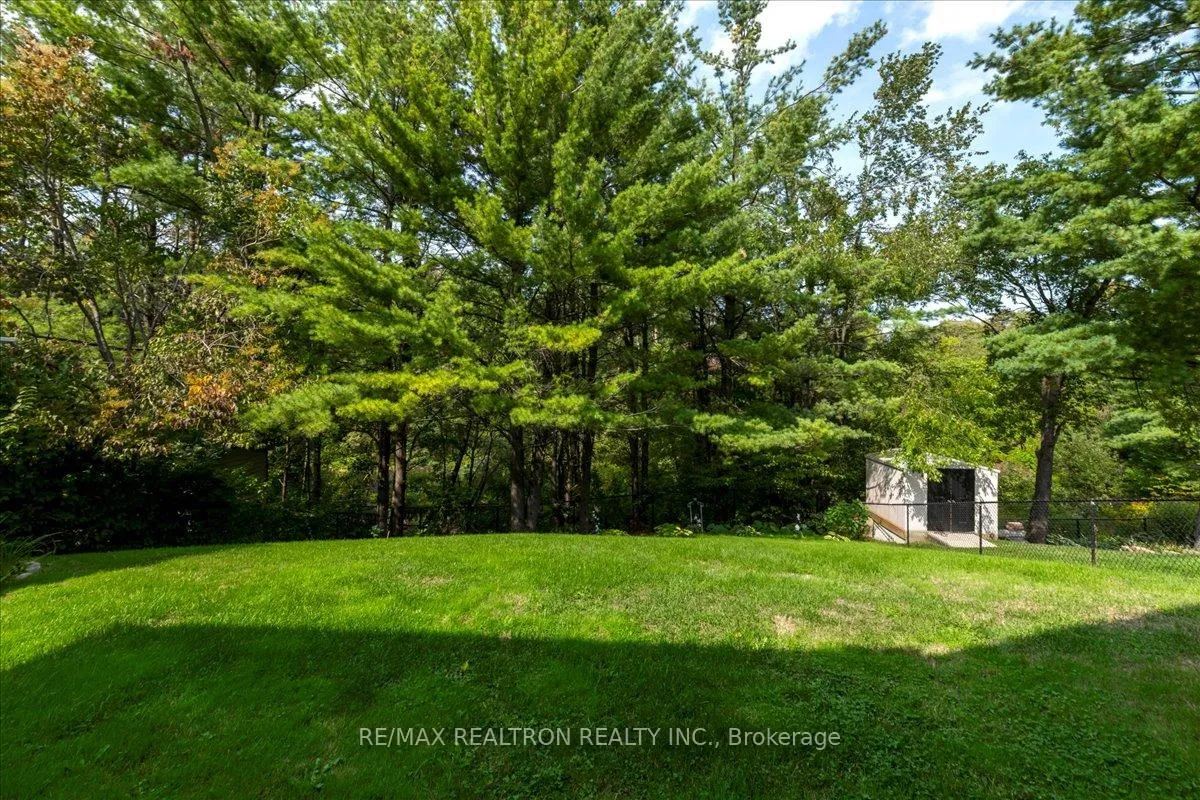 Photo 32 of 44 Columbia Road, Barrie, Holly — HOMEH