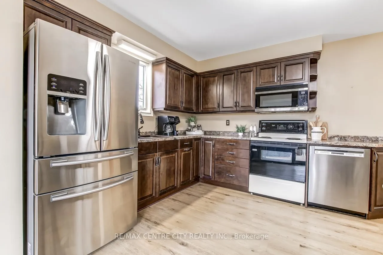Photo 8 of 50 Erinlea Drive, St. Thomas — HOMEH