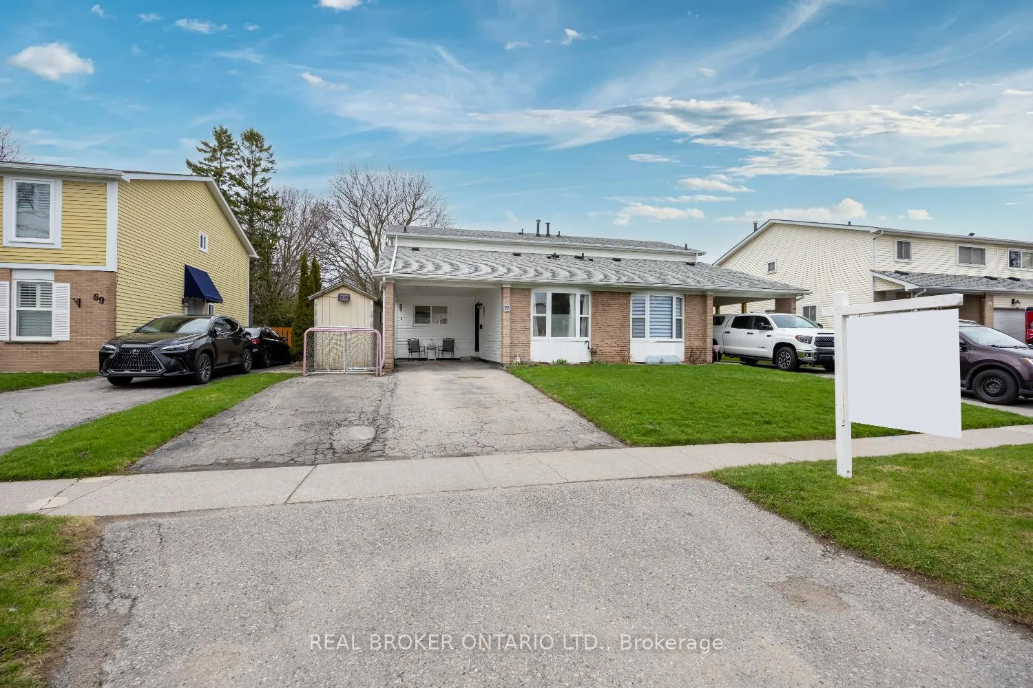 Photo 4 of 71 Roser Crescent, Clarington, Bowmanville — HOMEH