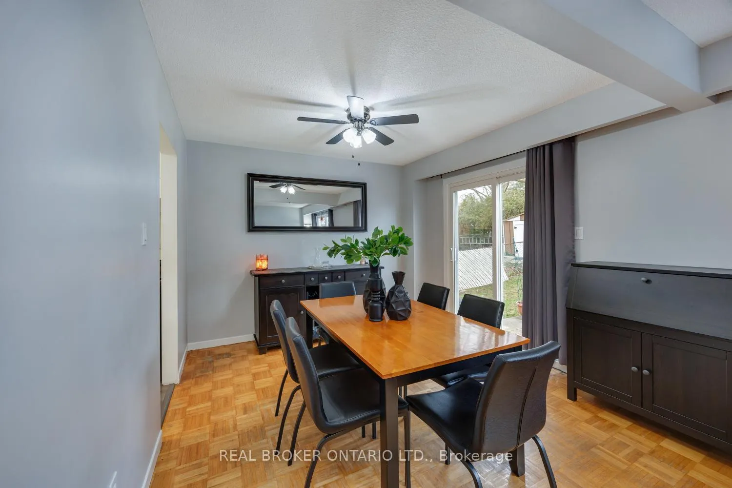 Photo 8 of 71 Roser Crescent, Clarington, Bowmanville — HOMEH