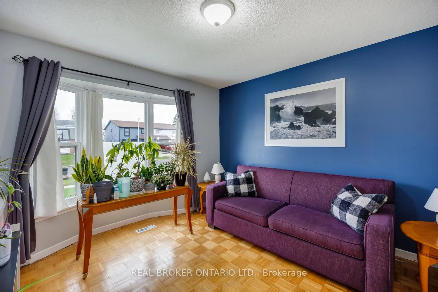 Photo 18 of 71 Roser Crescent, Clarington, Bowmanville — HOMEH