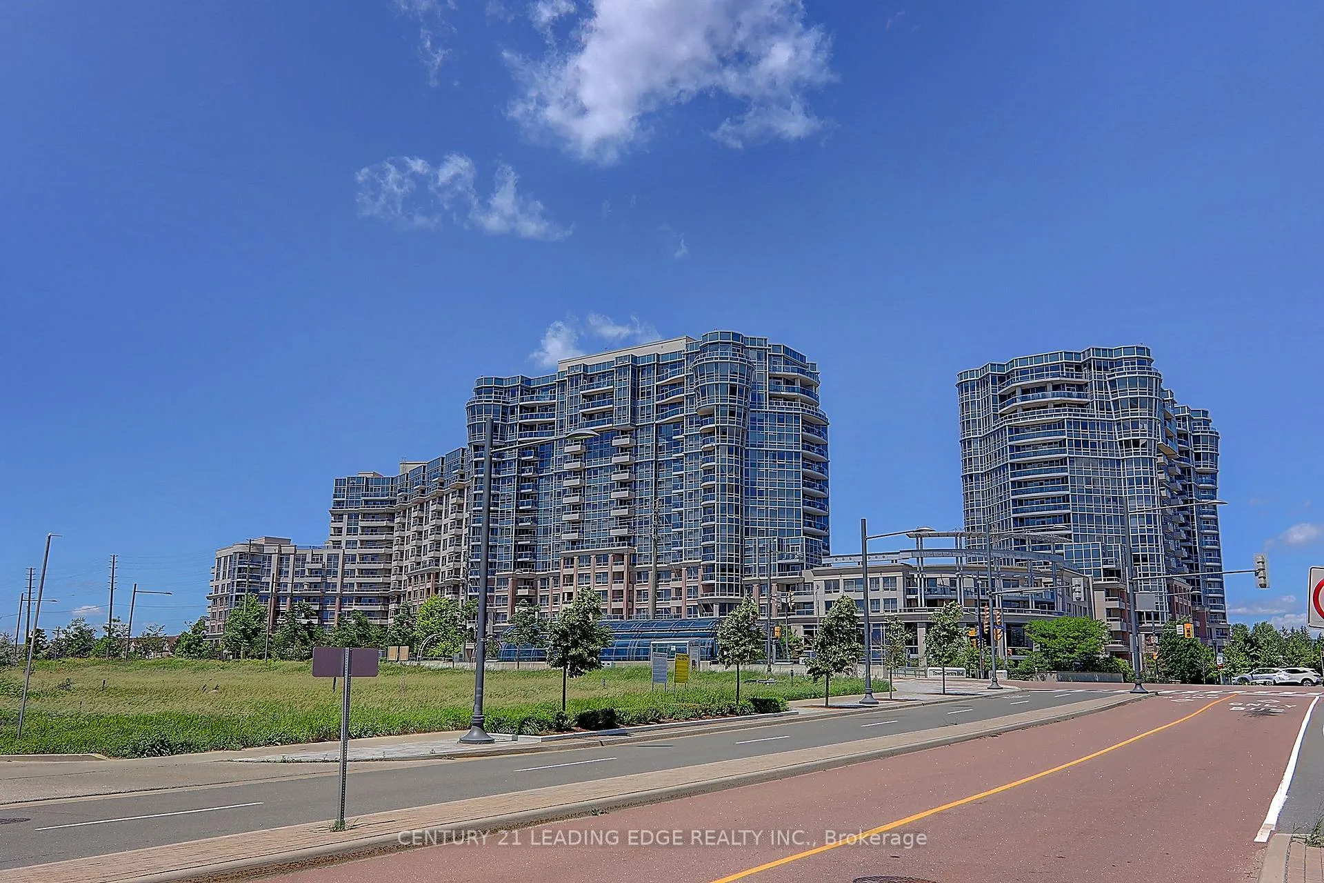 Photo 1 of Unit 228, 33 Cox Boulevard, Markham, Unionville — HOMEH