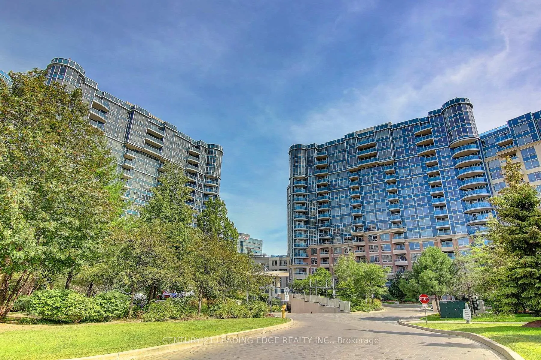 Photo 3 of Unit 228, 33 Cox Boulevard, Markham, Unionville — HOMEH