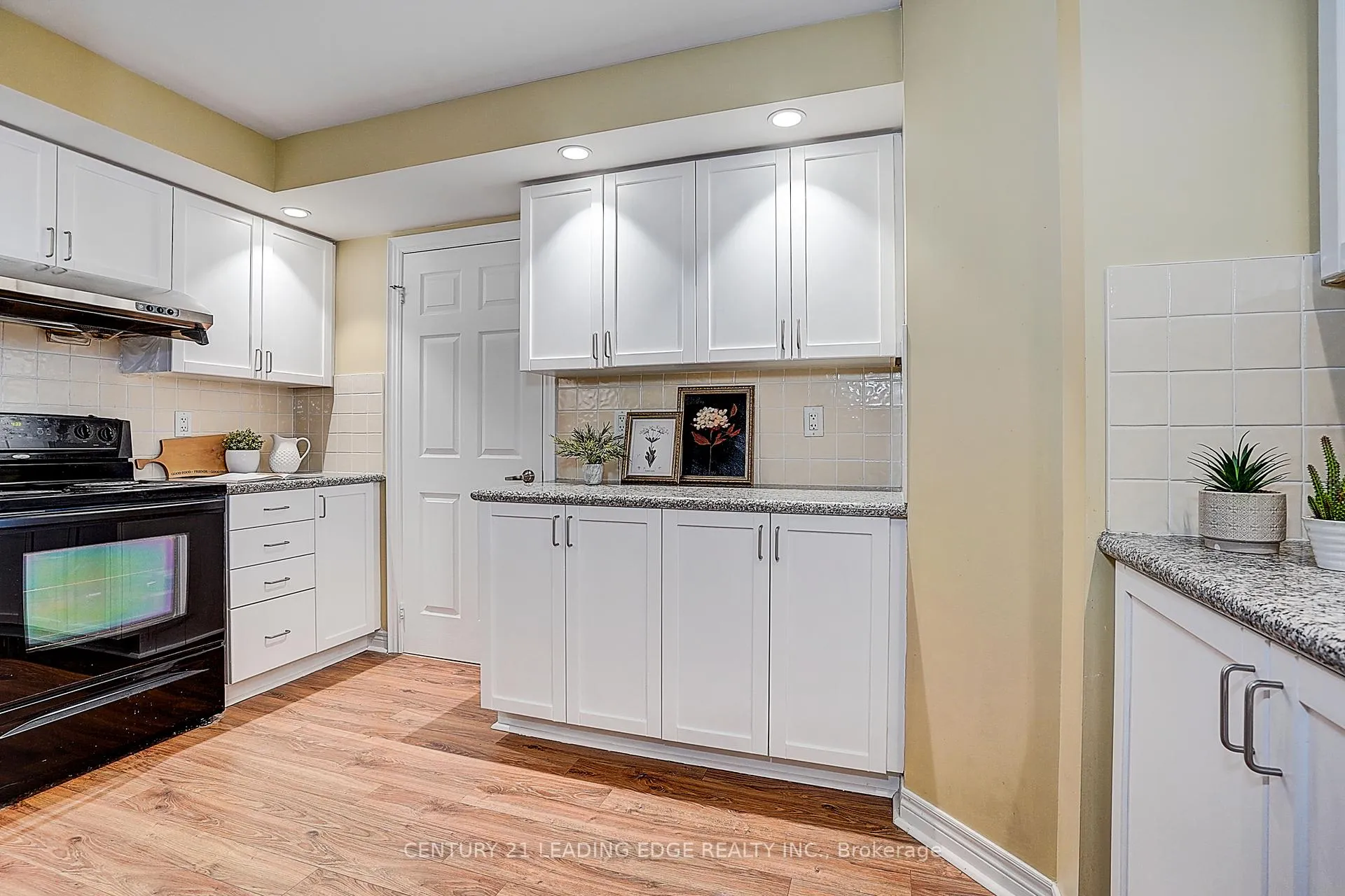 Photo 16 of Unit 228, 33 Cox Boulevard, Markham, Unionville — HOMEH